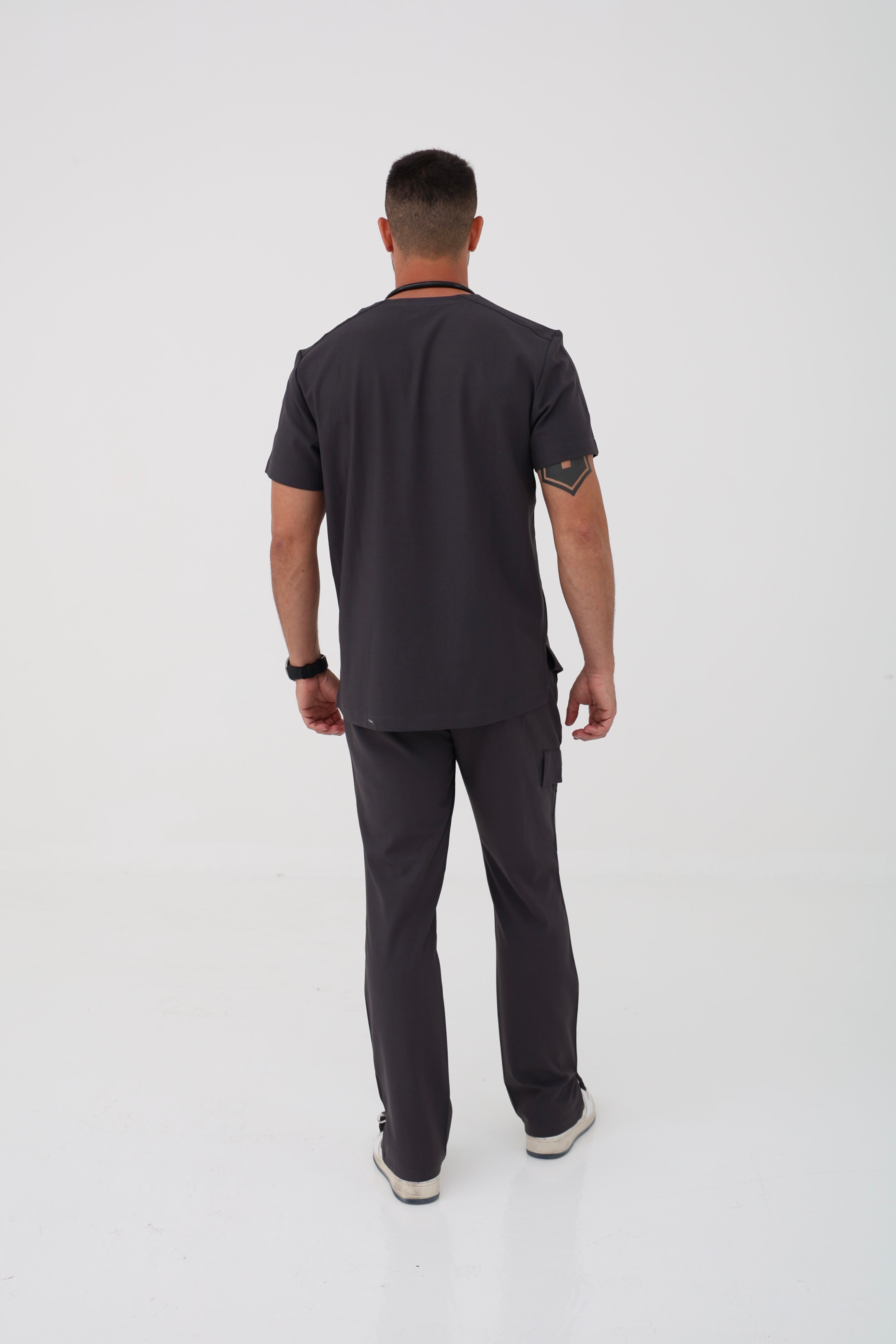 Ari V-Neck Scrub Top in Pewter – Men | Healing Hands