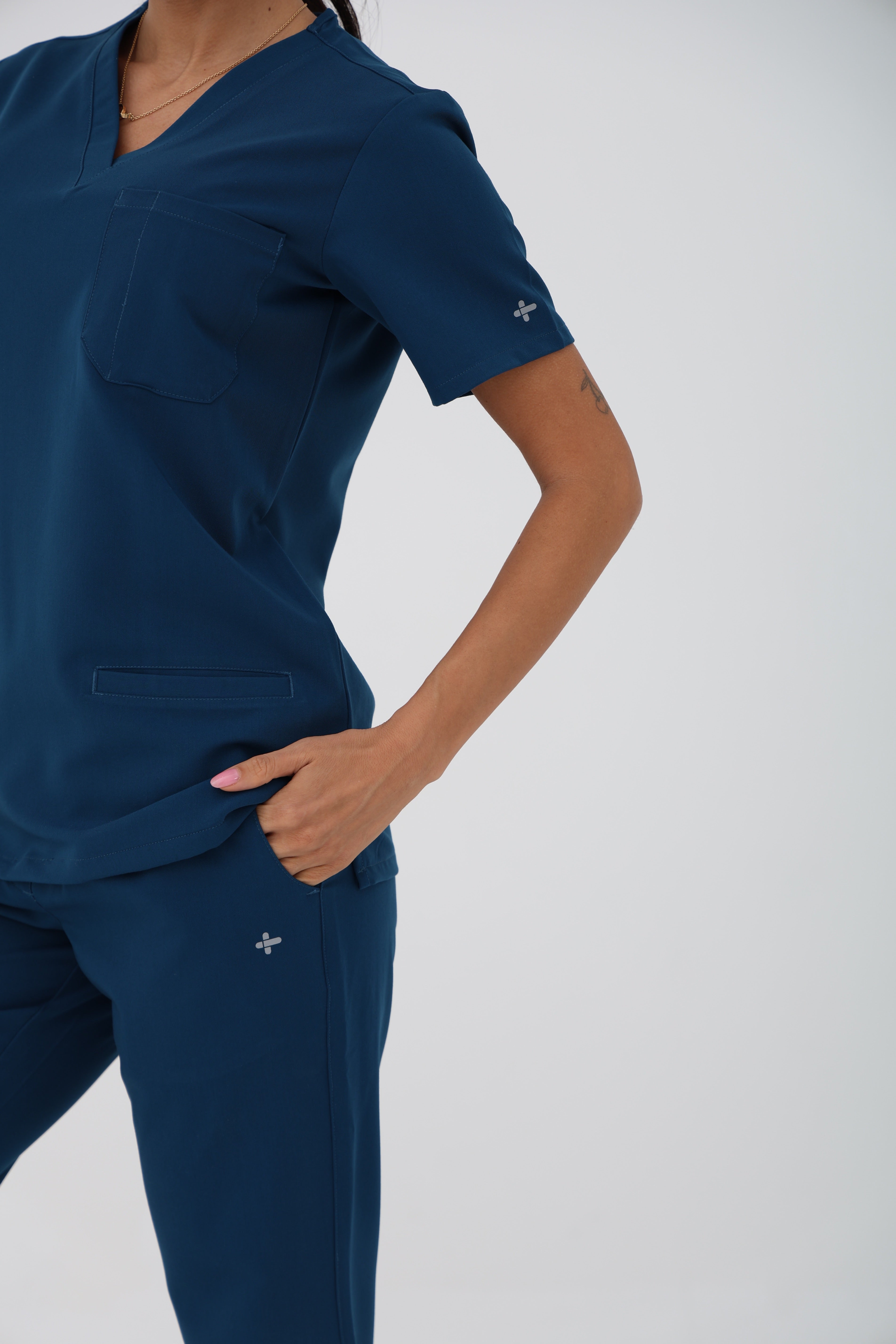Forli Scrub Bottom in Caribbean Blue – Women | Coolmedz