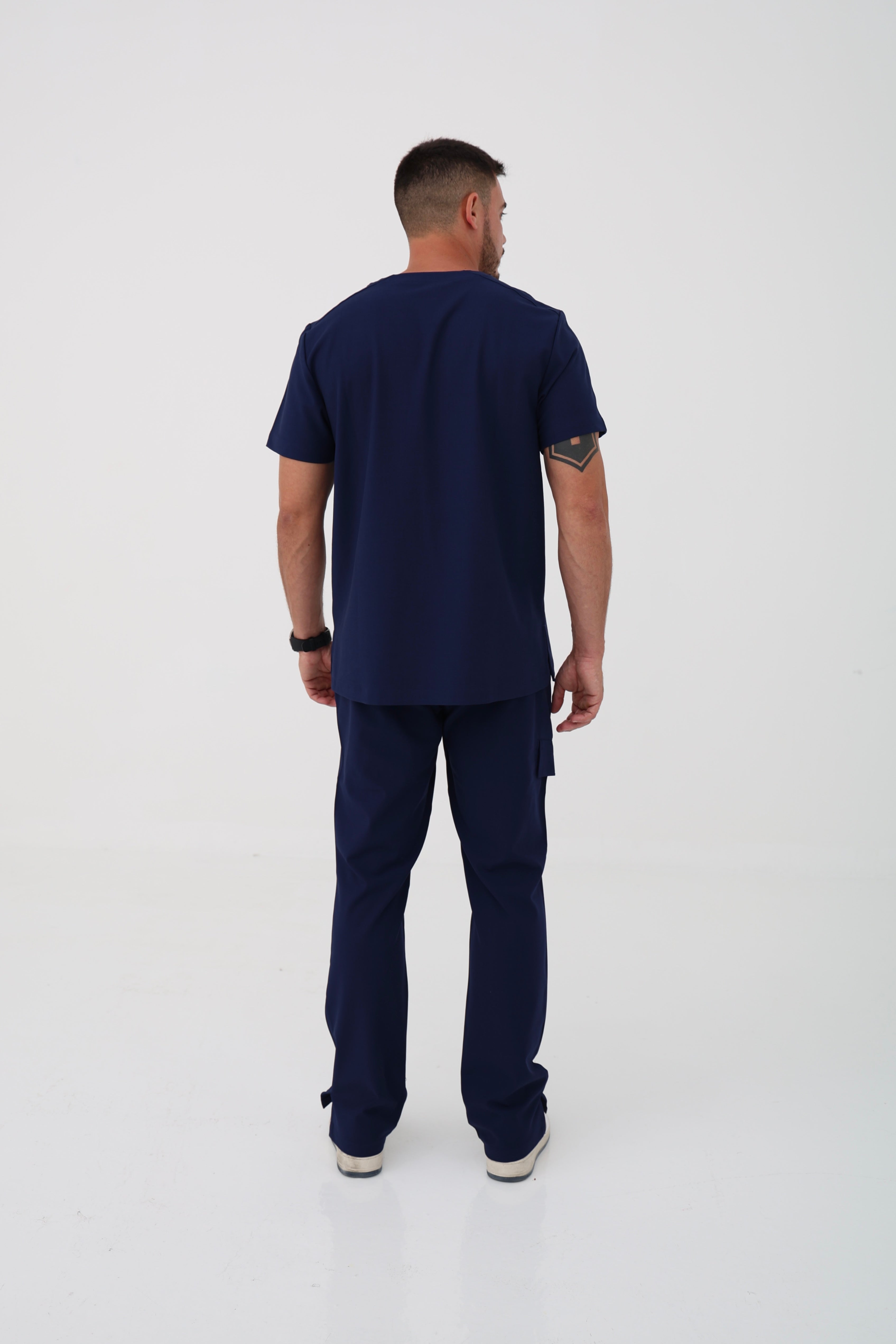 Ari V-Neck Scrub Top in Navy  – Men | Healing Hands