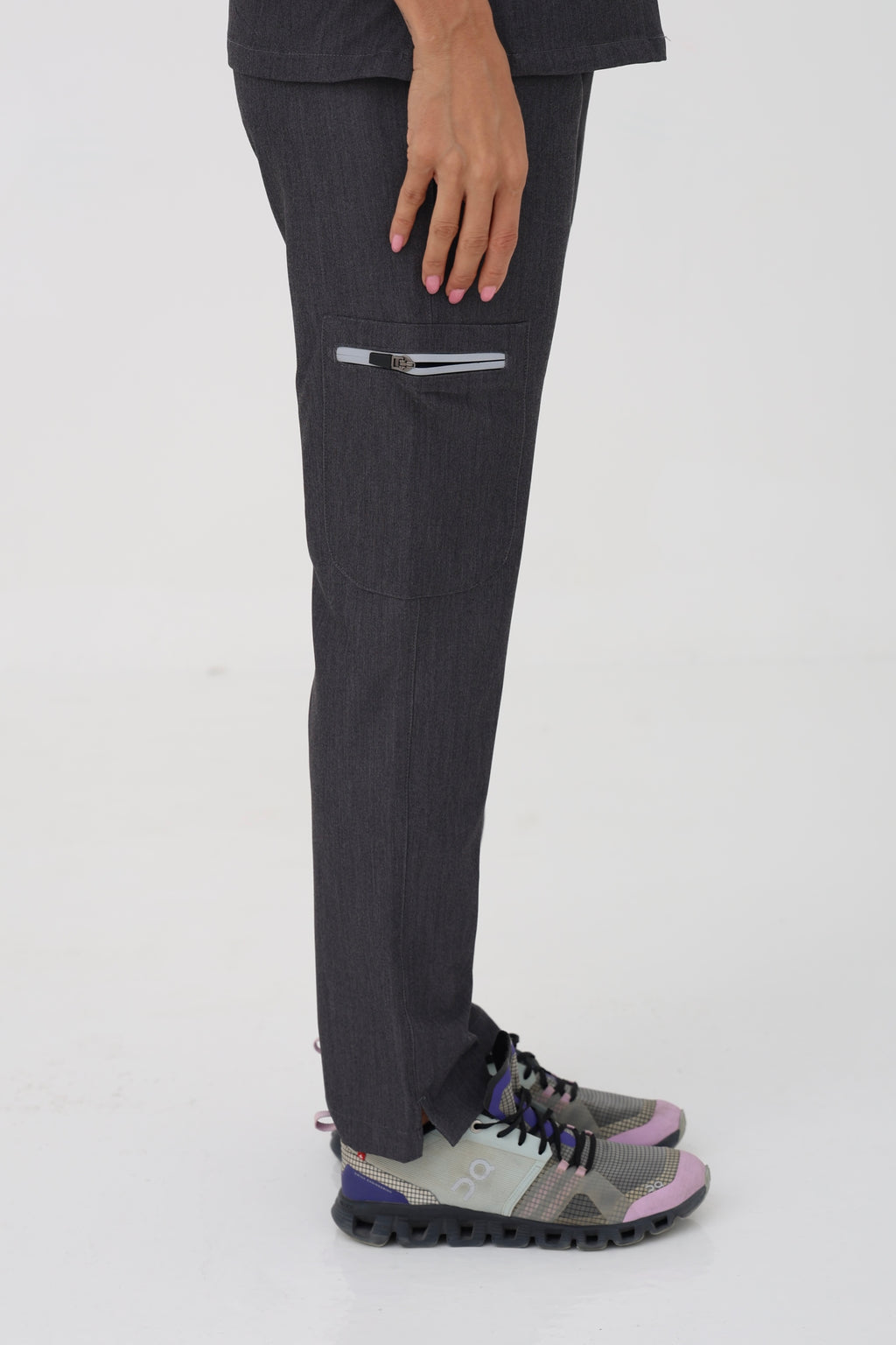 Forli Scrub Bottom in Charcoal – Women | Coolmedz