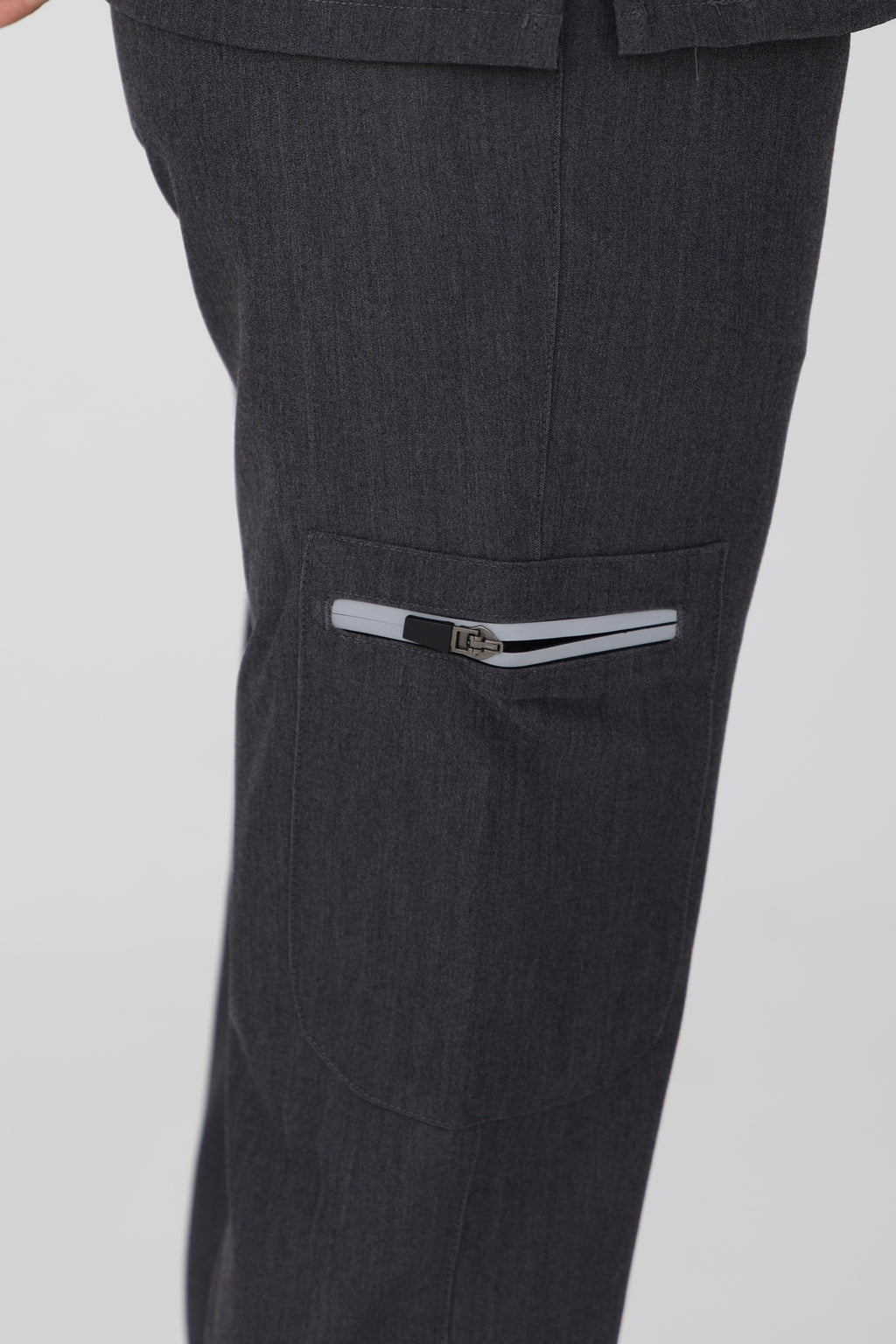 Forli Scrub Bottom in Charcoal – Women | Coolmedz