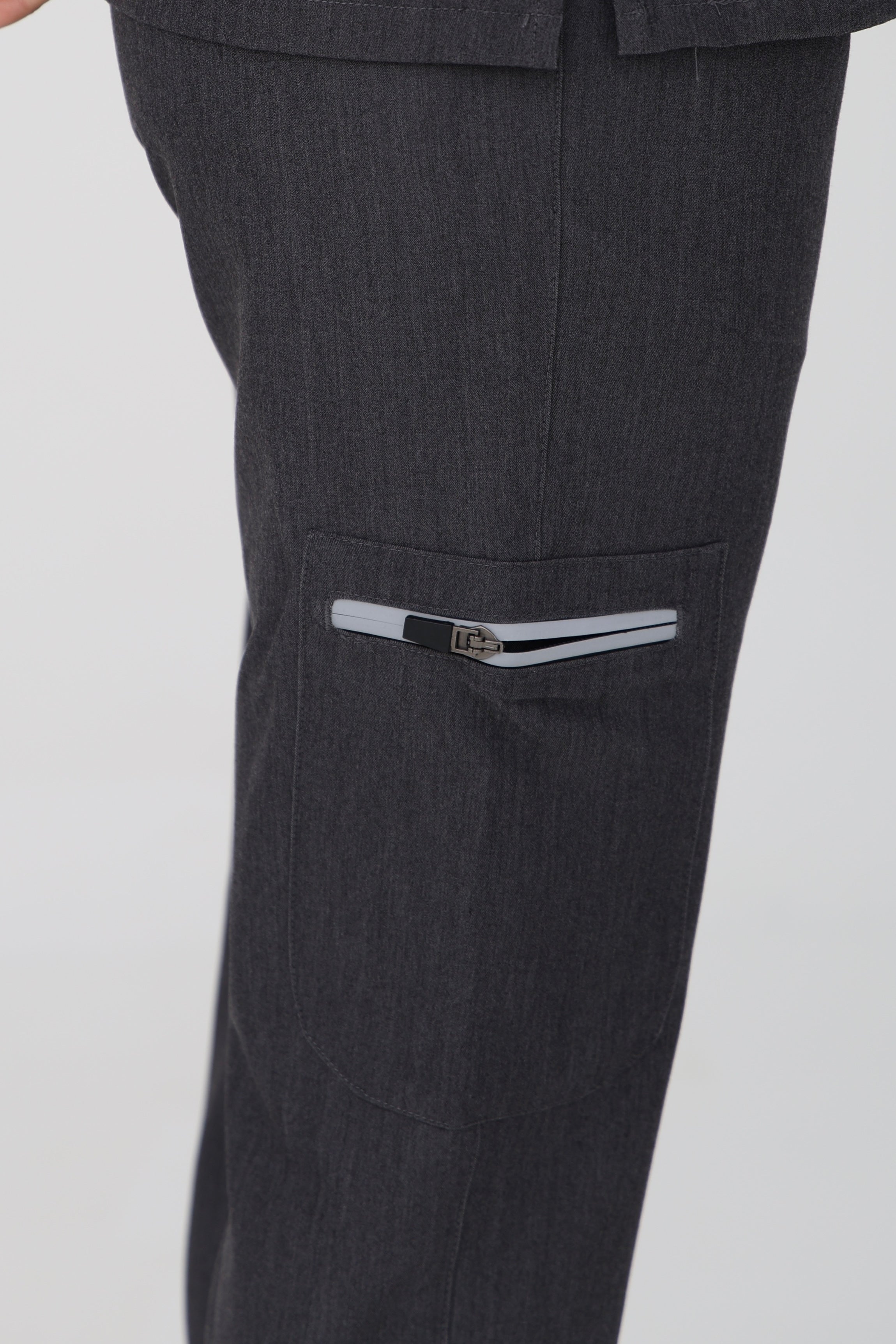 Forli Scrub Bottom in Charcoal – Women | Coolmedz