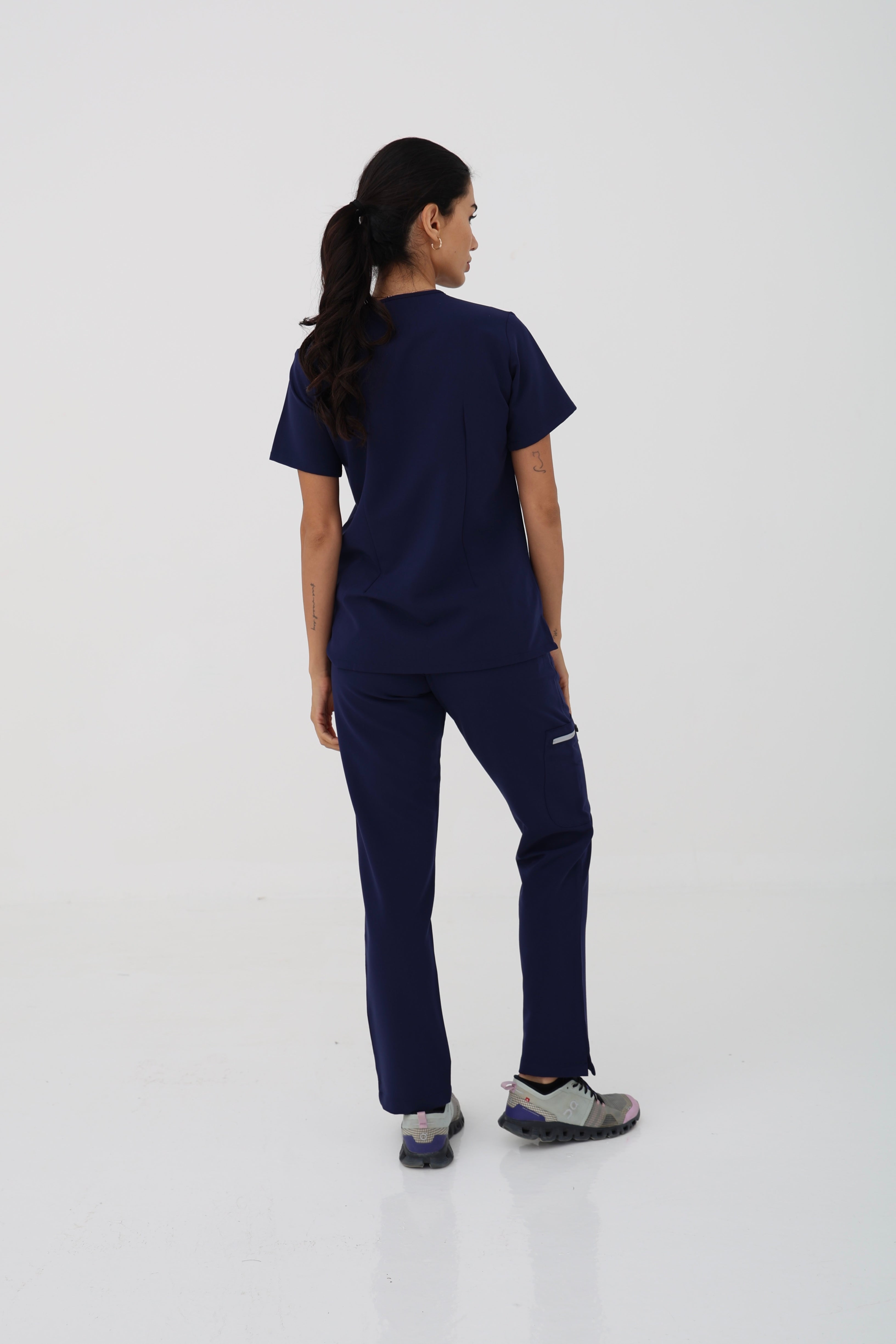 Forli Scrub Bottom in Navy – Women | Coolmedz