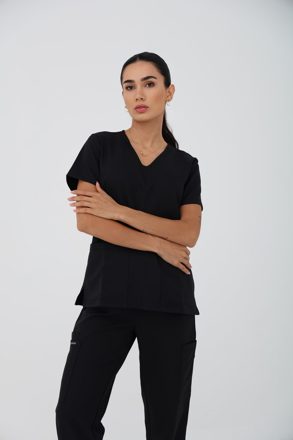 WW Ultra V-Neck Scrub Top in Black – Women | Cherokee