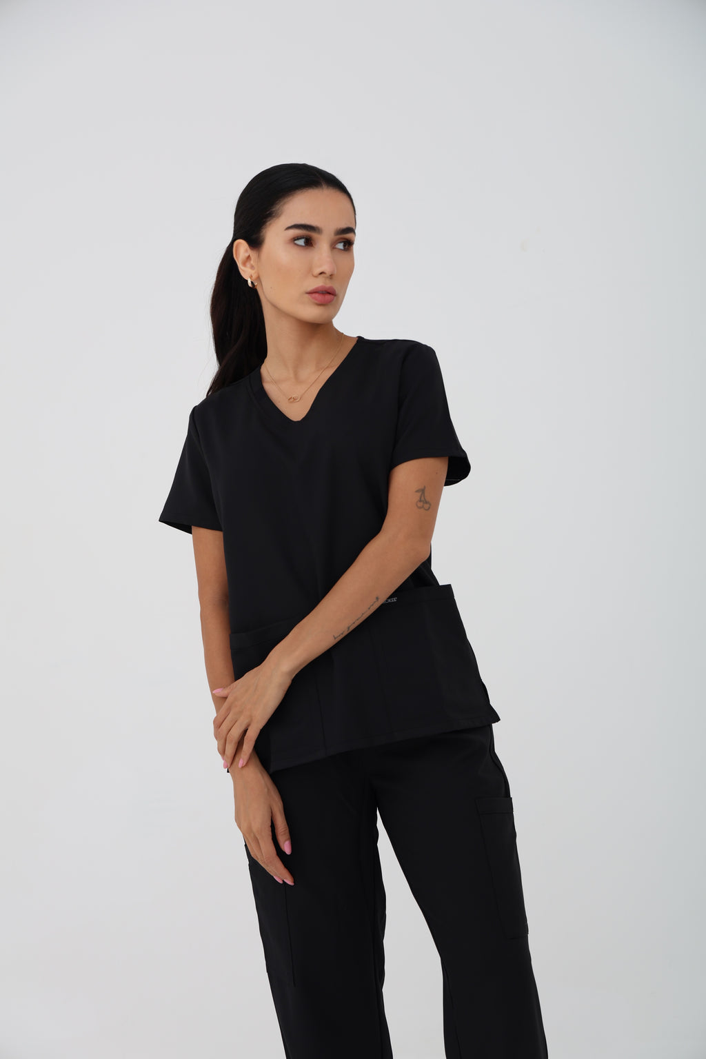 WW Ultra V-Neck Scrub Top in Black – Women | Cherokee