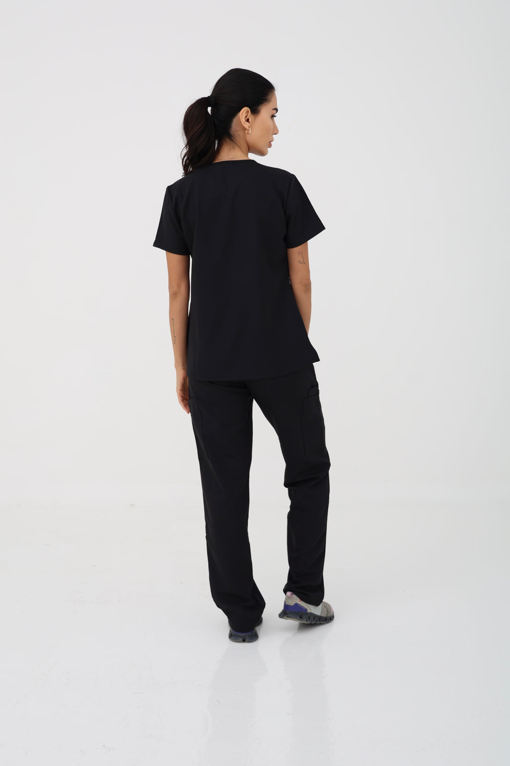 WW Ultra Slim Cargo Scrub Pant in Black – Women | Cherokee