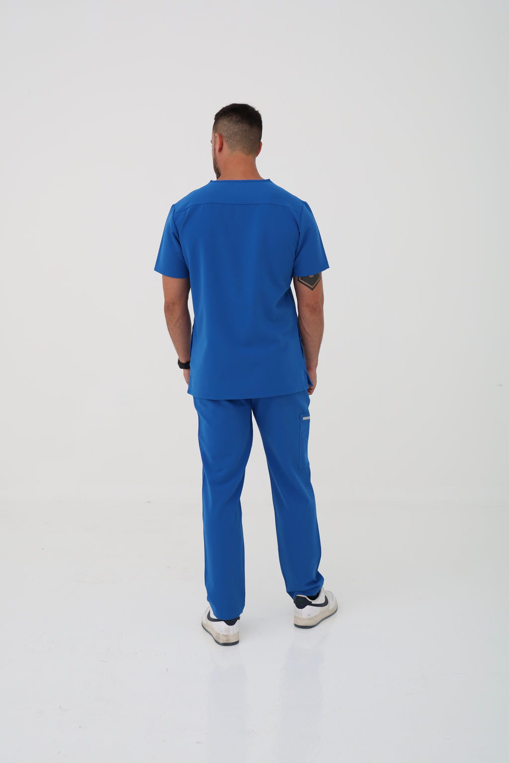 Coolmedz Scrubs top in Ocean Blue – Men | Coolmedz